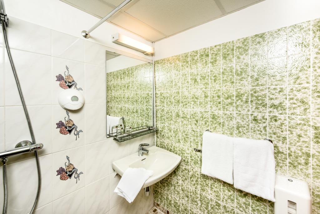 Sande Hotel *
